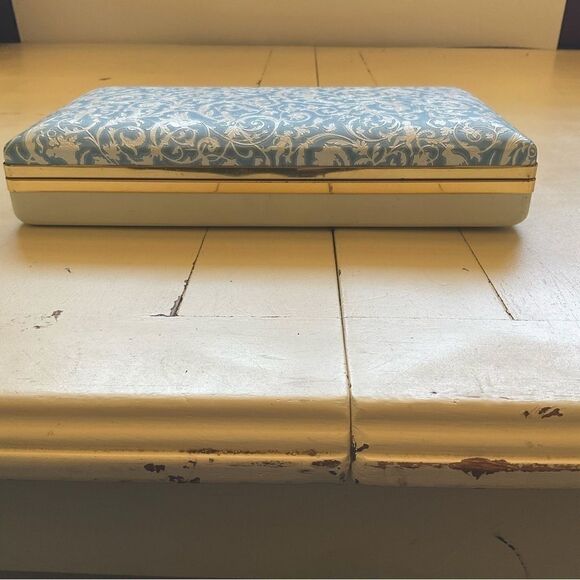 Vintage Mele Blue and White Floral Design Hard Cover Jewelry Case - Picture 2 of 12